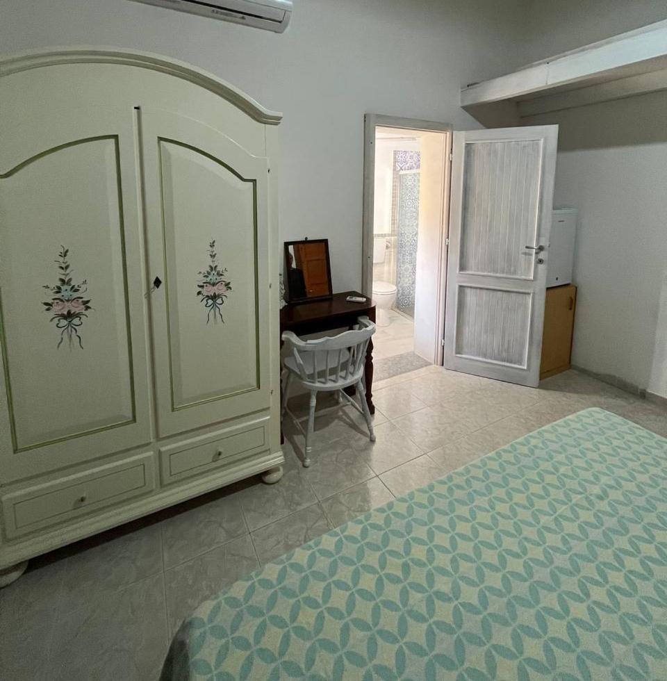 Free Zone Bed & Breakfast Annunziata  Bagian luar foto