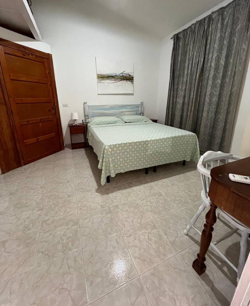 Free Zone Bed & Breakfast Annunziata  Bagian luar foto
