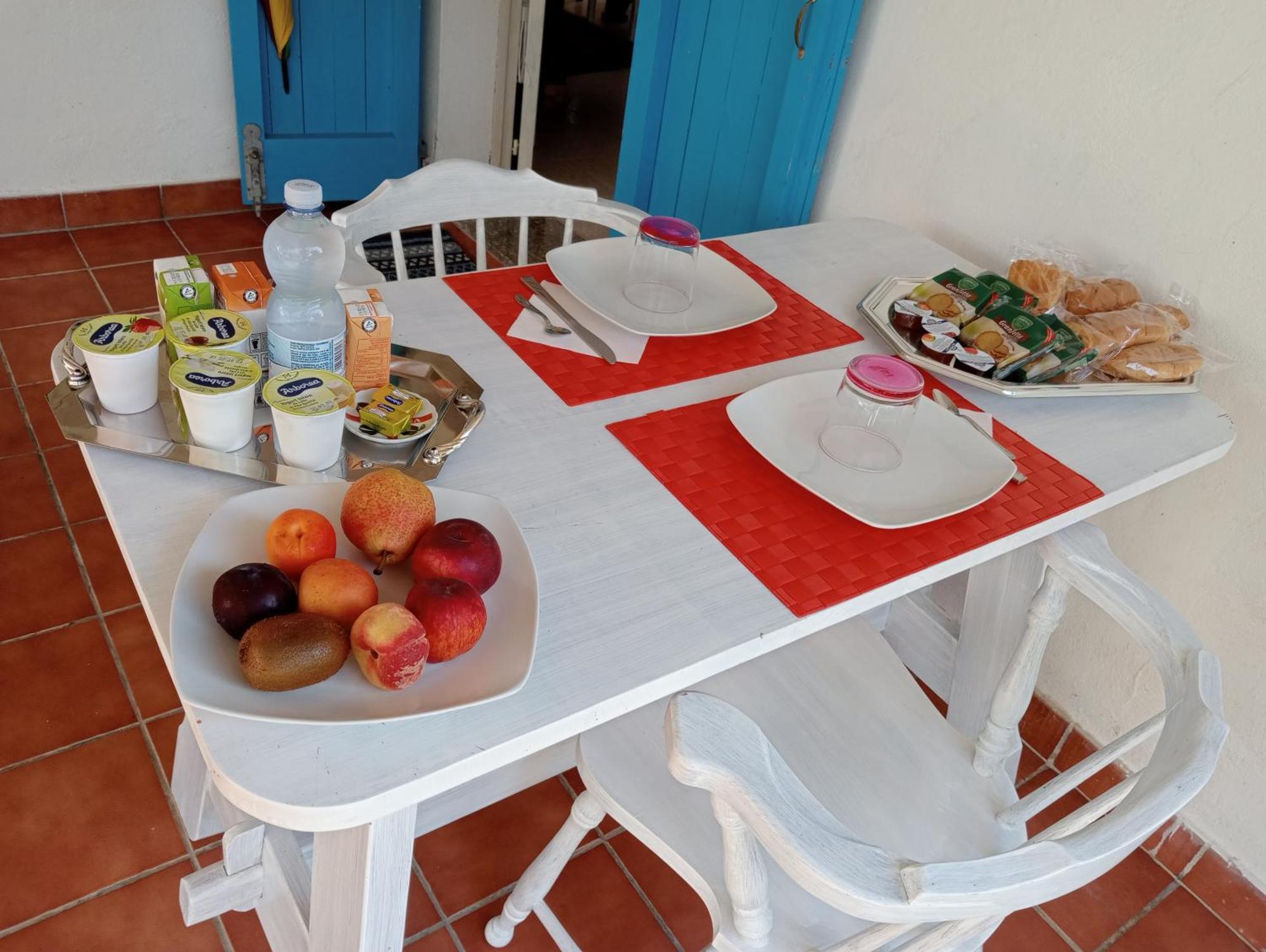 Free Zone Bed & Breakfast Annunziata  Bagian luar foto